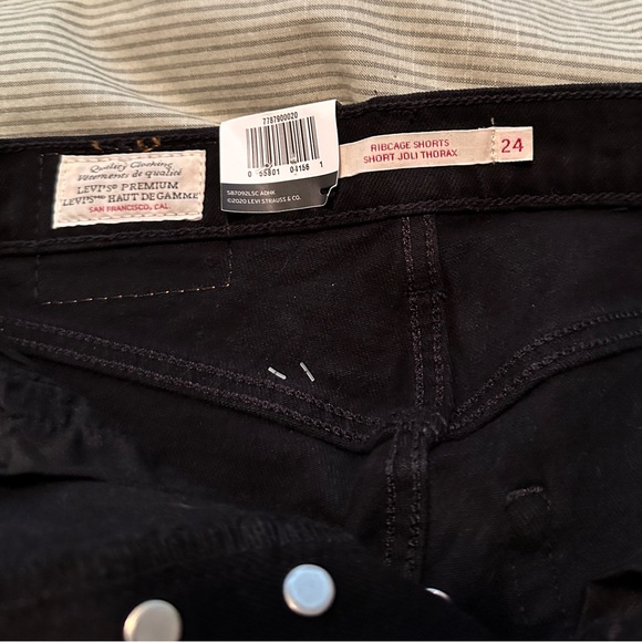 ✨NWT Levi’s Ribcage High Waisted Shorts - Picture 10 of 11
